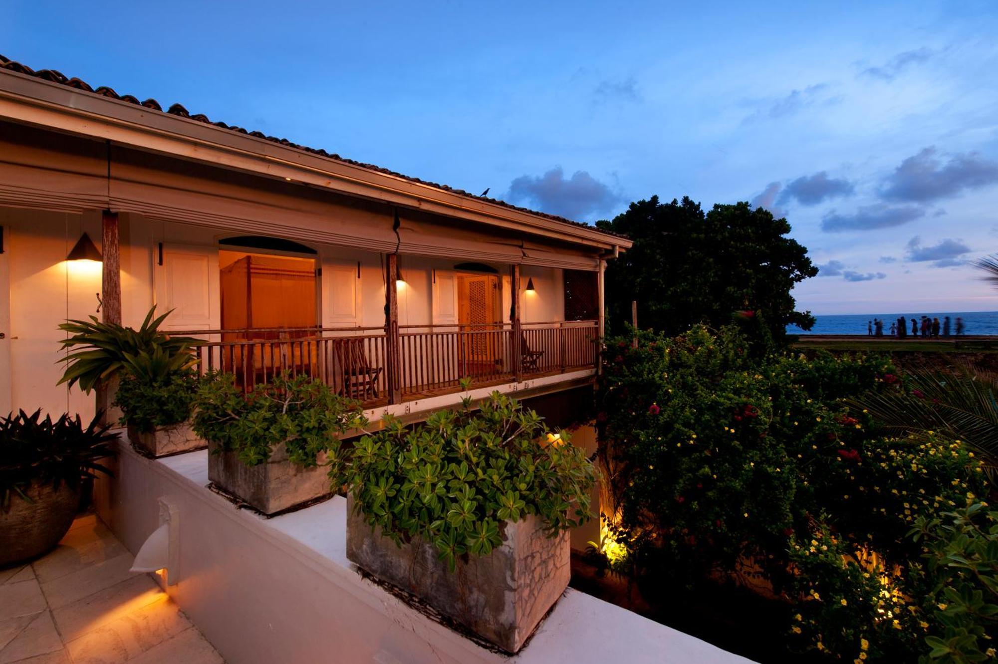 A 03 Bedroom Villa In Galle Fort With Roof Terrace & Pool Exterior photo