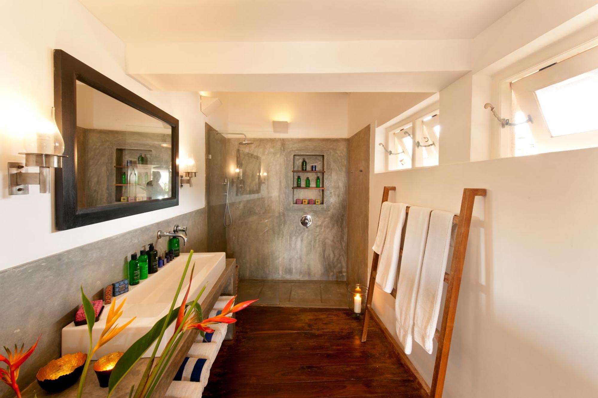 A 03 Bedroom Villa In Galle Fort With Roof Terrace & Pool Exterior photo
